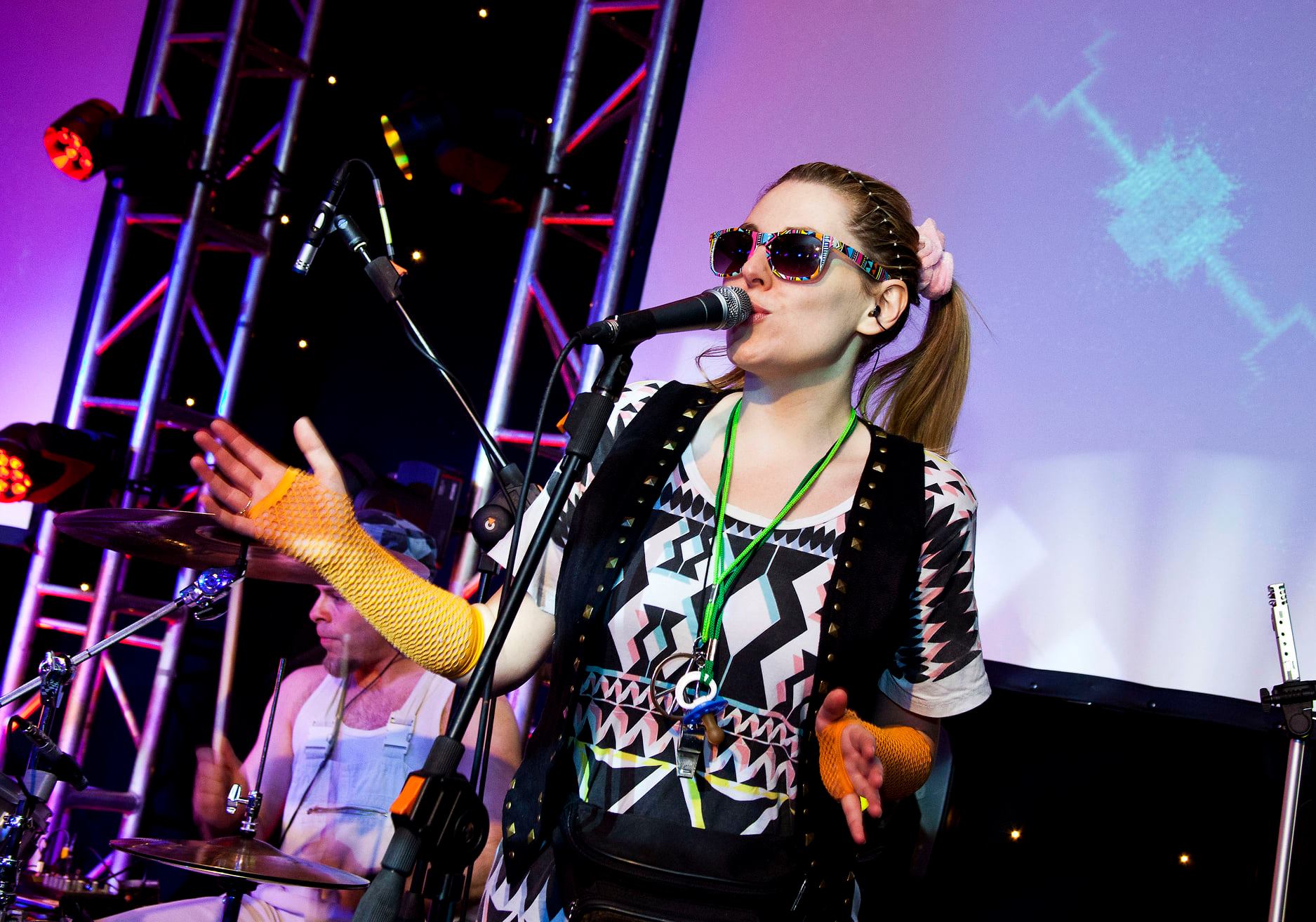 LipSync90s-03